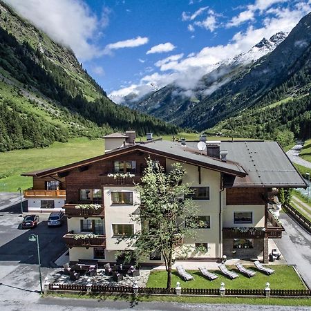 Hotel Moederle Sankt Leonhard im Pitztal Exterior photo