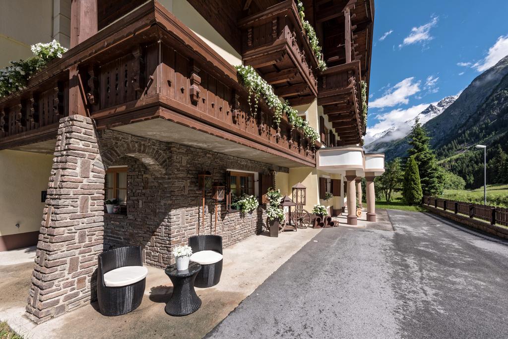 Hotel Moederle Sankt Leonhard im Pitztal Exterior photo